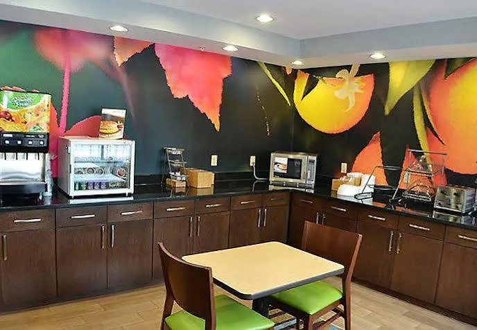 Fairfield Inn Charlotte Northlake Hotel